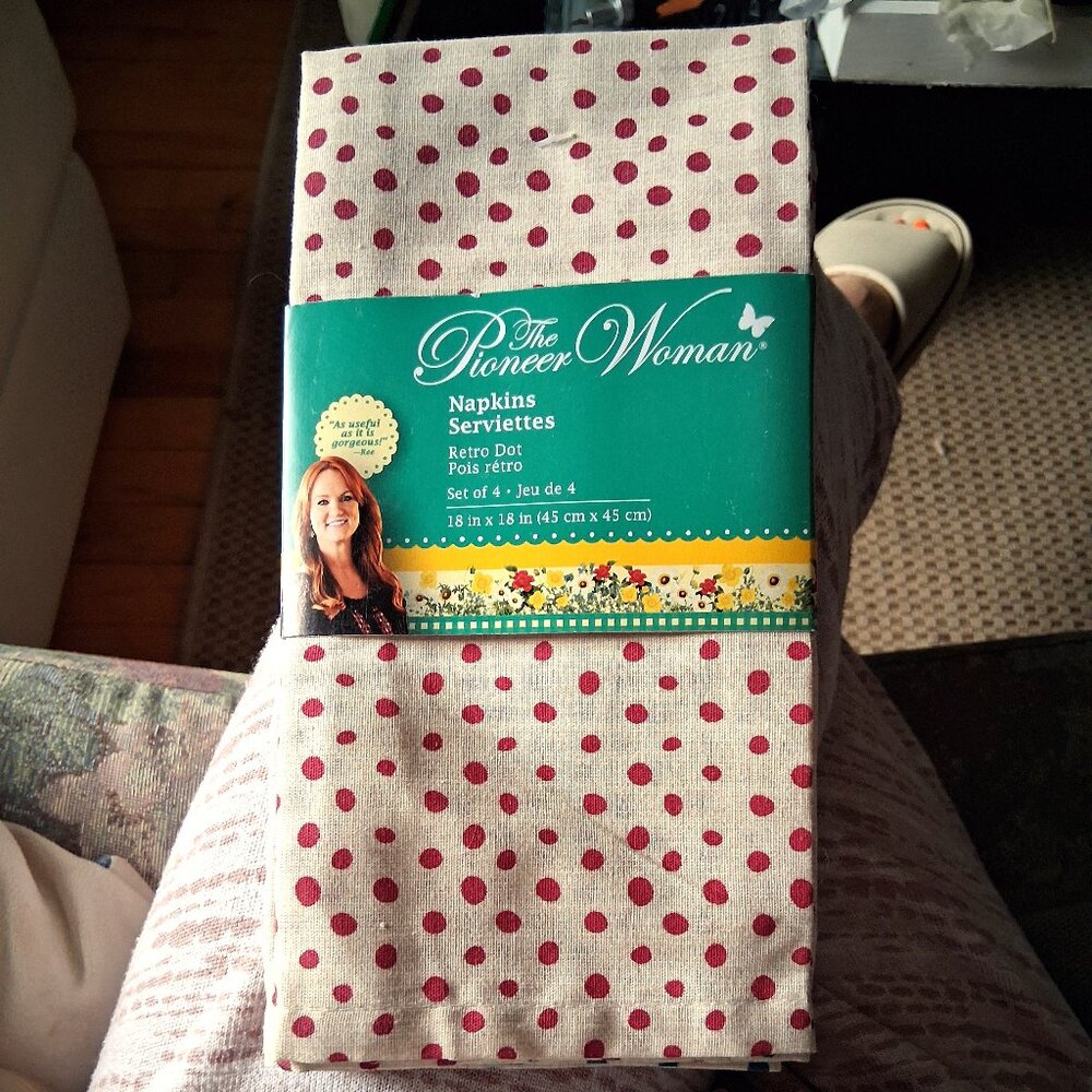 The Pioneer Woman Napkins Retro Dot-4 colours